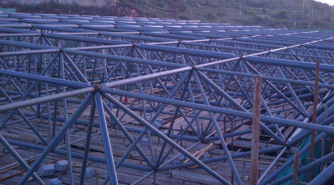 漳州概述网架加工中对钢材的质量的过细恳求